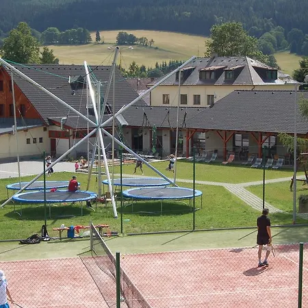Rodinny Skiland Guest house Ostruzna