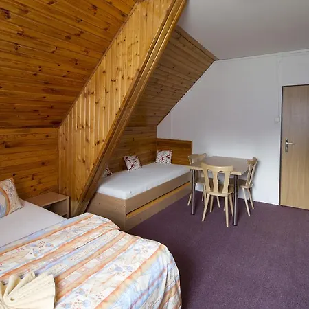 Rodinny Skiland 3* Ostruzna